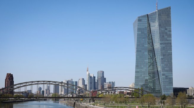 ЕЦБ ускорява прегледа на плановете за обратни изкупувания на европейските банки