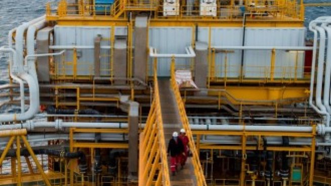 САЩ ще позволят на Eni и Repsol да доставят венецуелски петрол в Европа