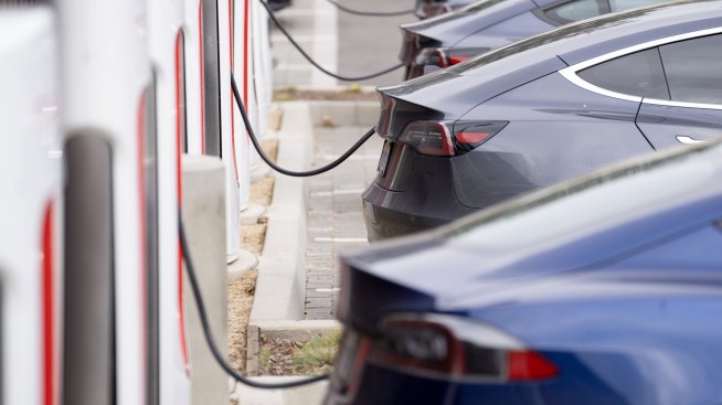 Защо продажбите на електромобили губят инерция в САЩ?