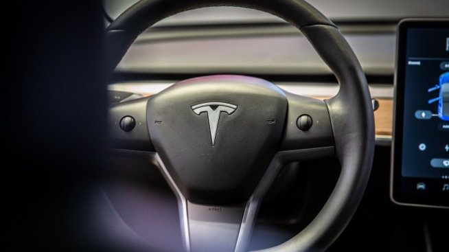 Tesla заменя радара от своите електромобили за Северна Америка с камери