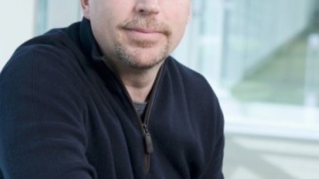 Yahoo призна за „грешка“ в биографията на шефа си