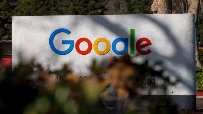 Google дава 3 млн. долара за борба с дезинформацията за ваксините срещу Covid-19