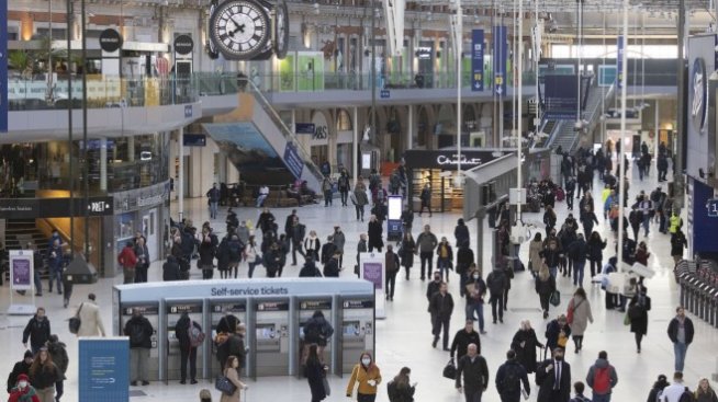 Молбите за помощи при безработица в САЩ се оказаха леко над очакванията