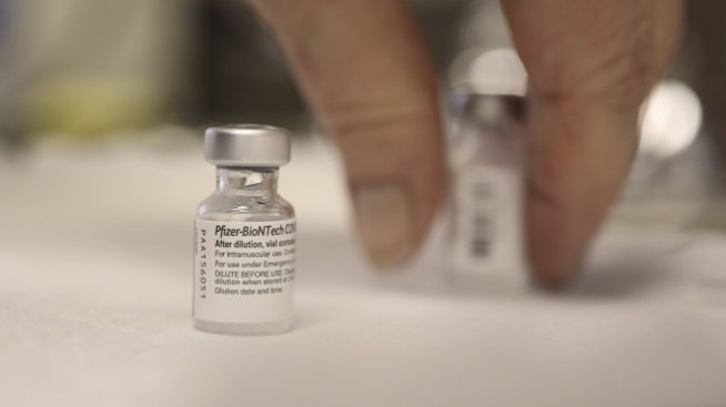 Pfizer ще търси одобрение за реваксинация