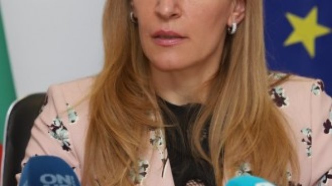 Министър Ангелкова: Важен акцент е дигитализацията в туризма