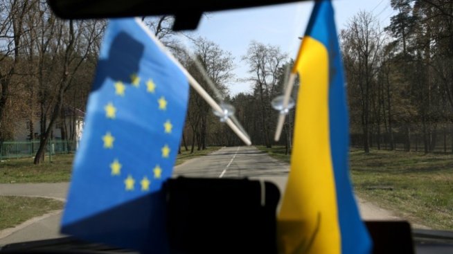 ЕС връща дипломатическото си представителство в Киев