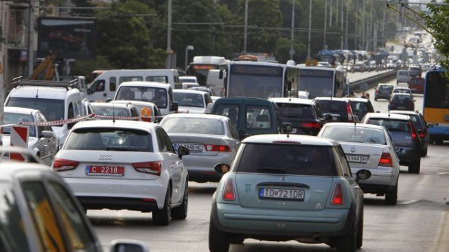 Обмисля се гратисен период за забраната на най-замърсяващите автомобили в центъра на София