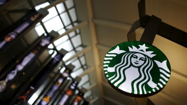 Starbucks спира временно работата на 8000 свои кафенета в САЩ заради обучение