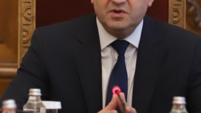 Радев: Отговорността за отношенията с Русия ляга върху правителството