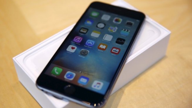 Apple сигнализира за проблем с включването на някои бройки iPhone 6s и 6s Plus