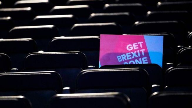 Преговорите за Brexit попаднаха в нова задънена улица