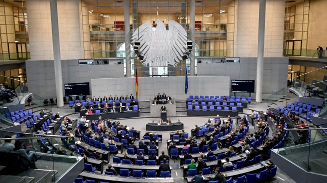 Бундестагът отмени временно заложения в конституцията таван на дълга 