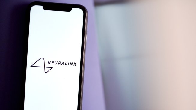 Представител на властите в САЩ се съмнява в практиките на Neuralink