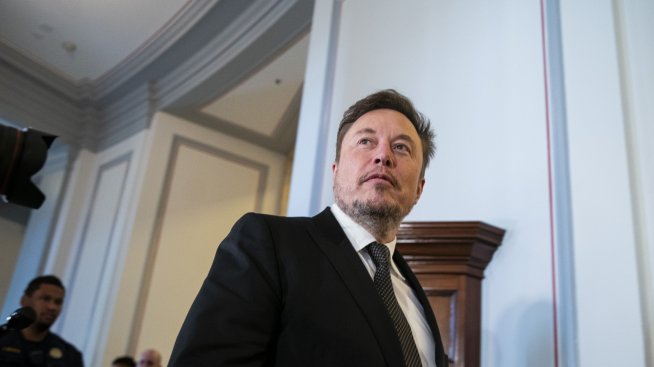 Сам Алтман се връща в административния съвет на OpenAI