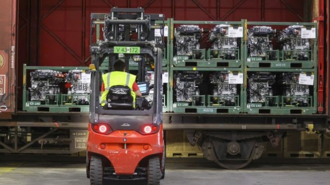 Промишленото производство в САЩ нараства по-силно от очакваното през ноември