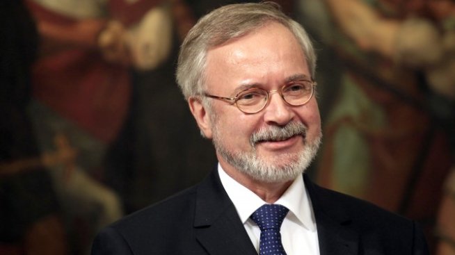 Вернер Хойер: Възстановяването на Гърция ще отнеме десетилетия