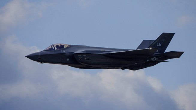 Американски и руски изтребители влязоха в сблъсък за парите за отбрана на Близкия изток