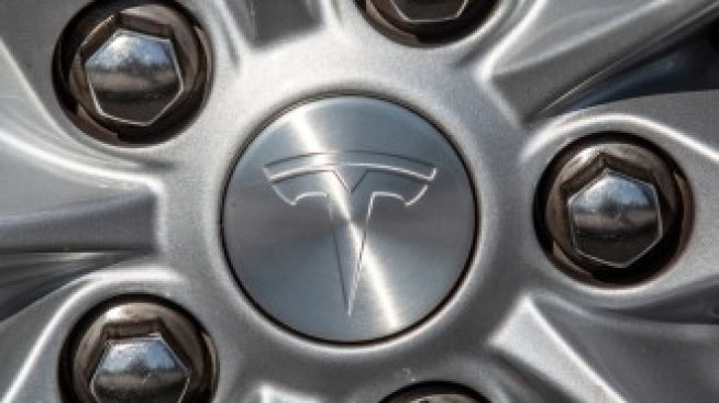 Tesla преговаря с индийски доставчици на автомобилни компоненти
