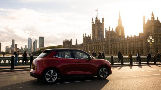 Електромобилите тестват любовта на британците към малките коли