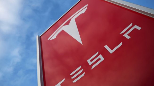 480 коли по-малко &ndash; Tesla отново не спази производствената си цел за Model 3