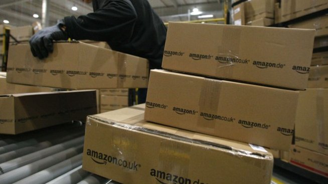 Amazon ще разчита на нискотарифен превозвач за пратките си