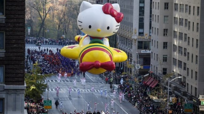 Hello Kitty стъпва на червения килим в Холивуд