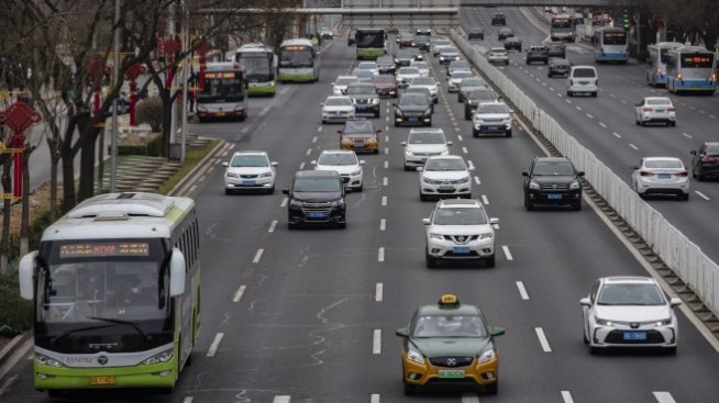 Целта на Китай за електромобилите ще струва 15 млрд. долара годишно до 2030 г. 