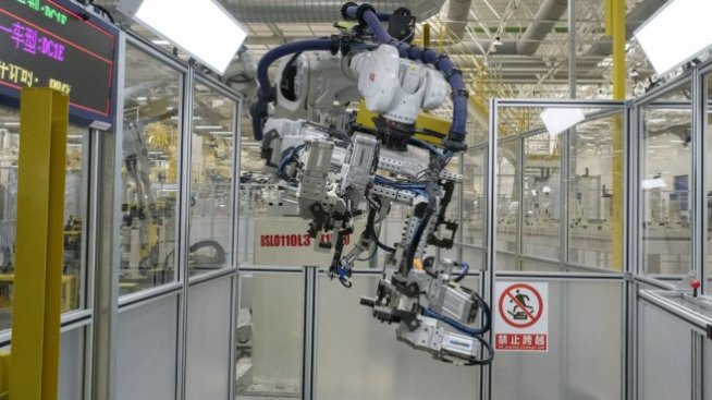 Роботите ще помогнат на Китай да удвои своя БВП до 2035 г.