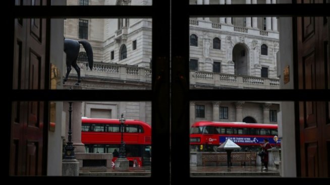 АЦБ намалява леко темпото на закупуване на облигации