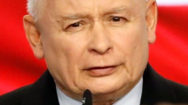 Полските националисти остават на власт