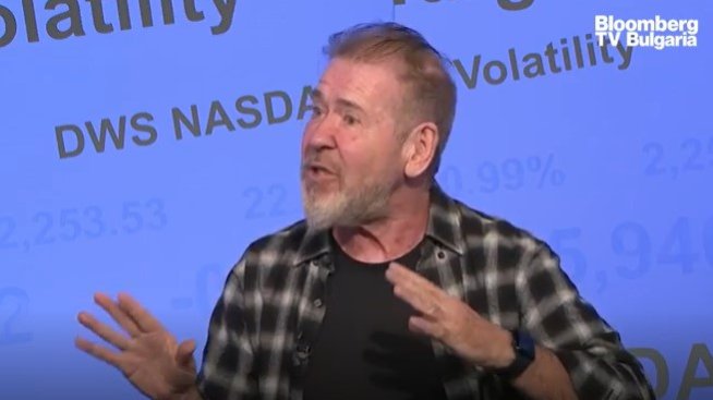 Стивън Лилиуайт: Има много начини за изява на новите артисти и всички те са монетизирани