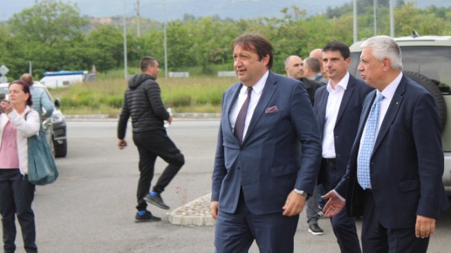 Започва доизграждането на пътен възел "Кресна" на АМ "Струма" и пътните връзки към него