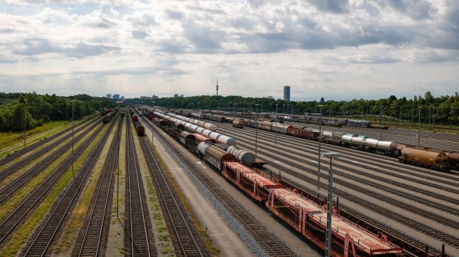 Ще навредят ли новите правила за камионите на товарния жп транспорт в Европа?