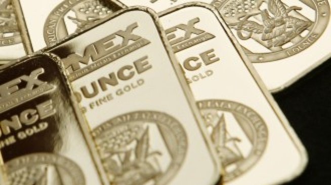 Поевтиняването на златото изнервя пристрастените към благородния метал