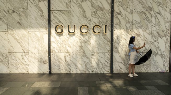 Акциите на собственика на Gucci се сринаха до 7-годишно дъно