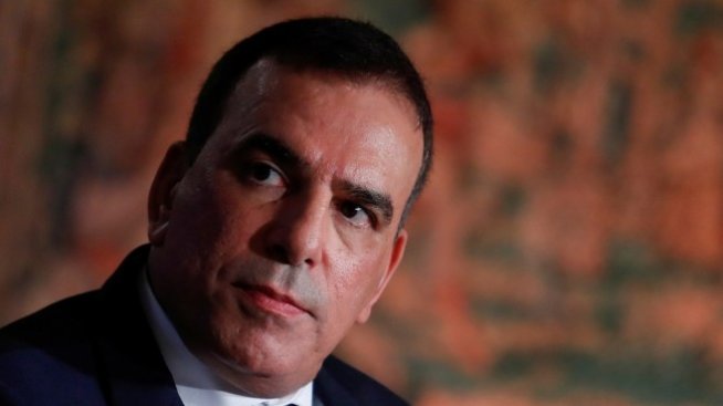 Telecom Italia уволни изненадващо изпълнителния си директор