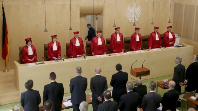 Съдът в Карлсруе потвърди законността на Европейския стабилизационен механизъм