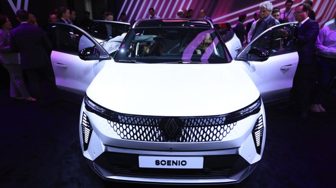 Renault финализира сделката за прехвърляне на 28% от акциите на Nissan в тръст