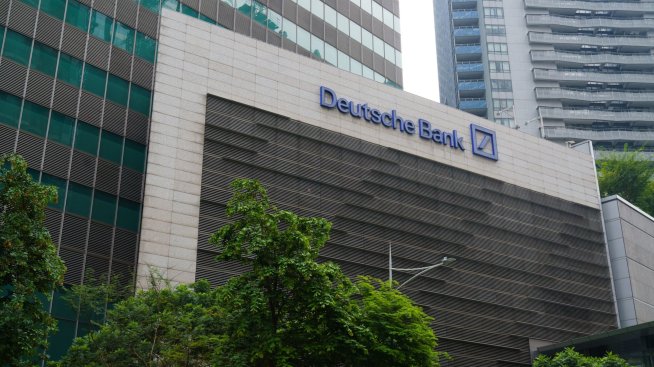 Трите критики&nbsp;на акционерите към&nbsp;Deutsche Bank&nbsp;