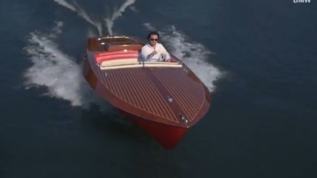 Единствената моторна лодка BMW 507 се върна във водата
