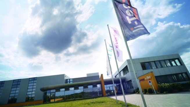 Daimler прекратява производството на литиево-йонни батерии