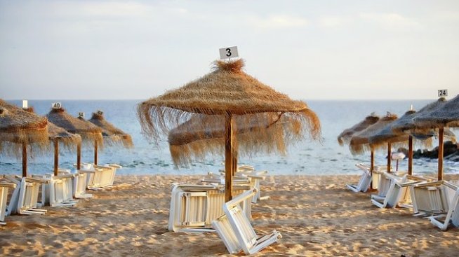 Летният туристически сезон у нас е под въпрос, заяви министърът на туризма