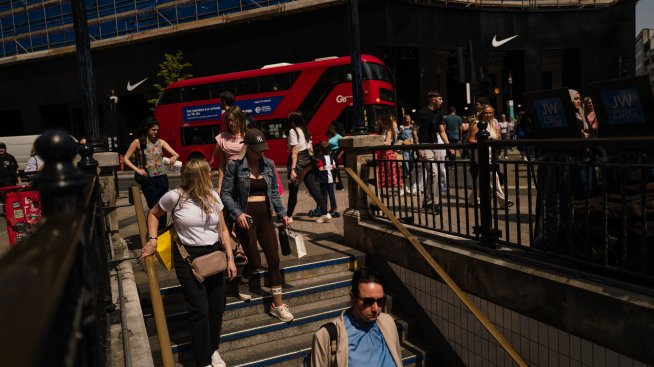 Продажбите на дребно на Острова растат с най-силен темп от януари насам