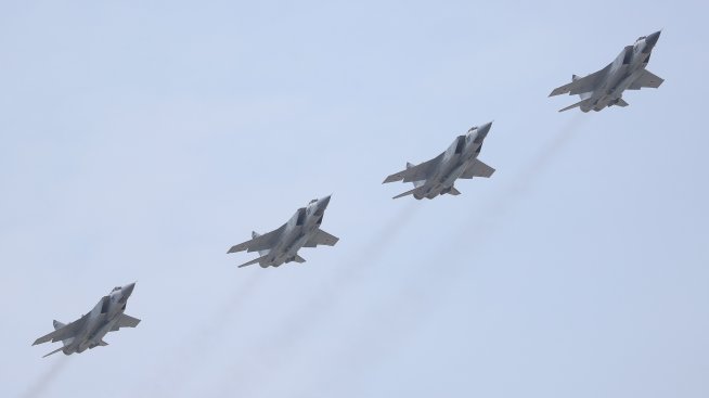 Лондон: Русия е разположила изтребители в Беларус