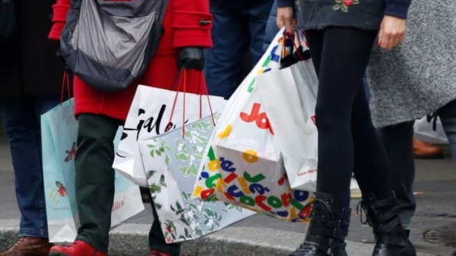 Продажбите на дребно в еврозоната се свиват с 0,5% през август спрямо юли