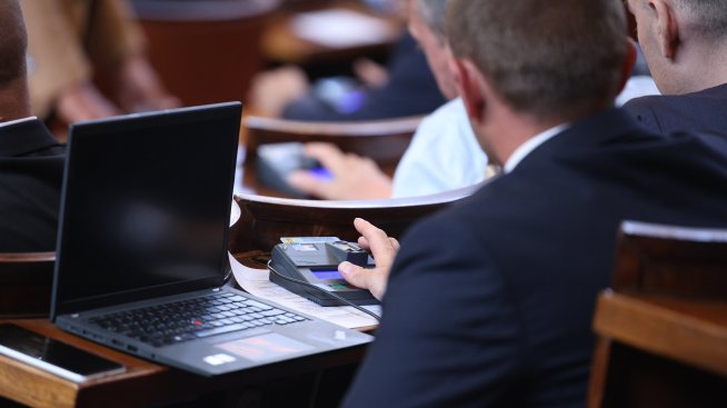 Парламентът отхвърли президентското вето върху промените в Закона за съдебната власт