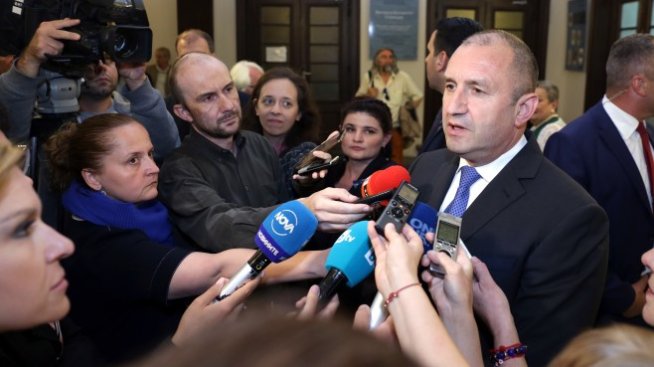 Румен Радев наложи вето върху промените в партийните субсидии