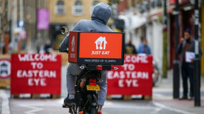 Just Eat Takeaway напуска FTSE 100 този месец 