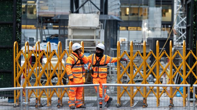 Безработицата във Великобритания се доближава до петгодишен връх