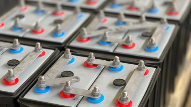 Оживление на външните пазари изведе "Елхим-Искра" на печалба